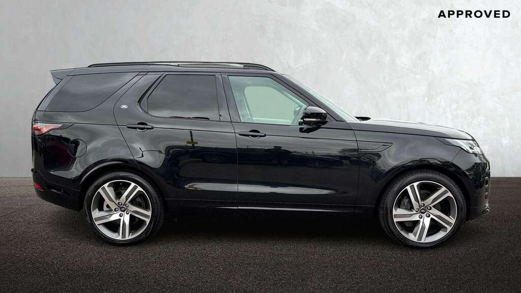 Land Rover Discovery 3.0 D350 Dynamic Hse 2024 KP74UDN Black #5