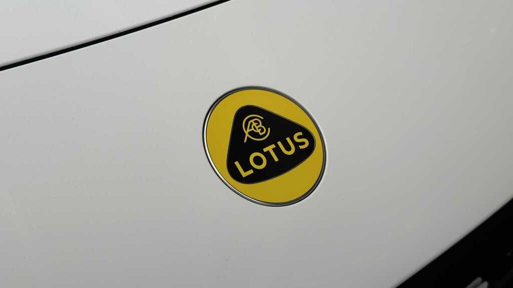 Lotus Eletre 450Kw 600 Gt Se 112Kwh 2025 RV75KOE White #6