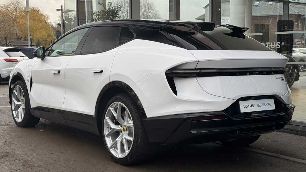 Lotus Eletre 450Kw 600 Gt Se 112Kwh 2025 RV75KOE White #4