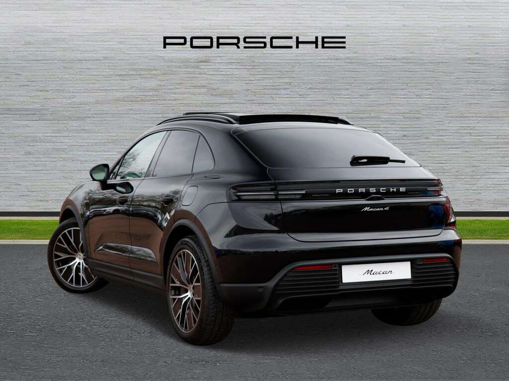 Porsche Macan 4 2026 EY26KLZ Black #4