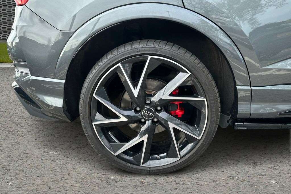 Audi RS Q3 Vorsprung Black #9