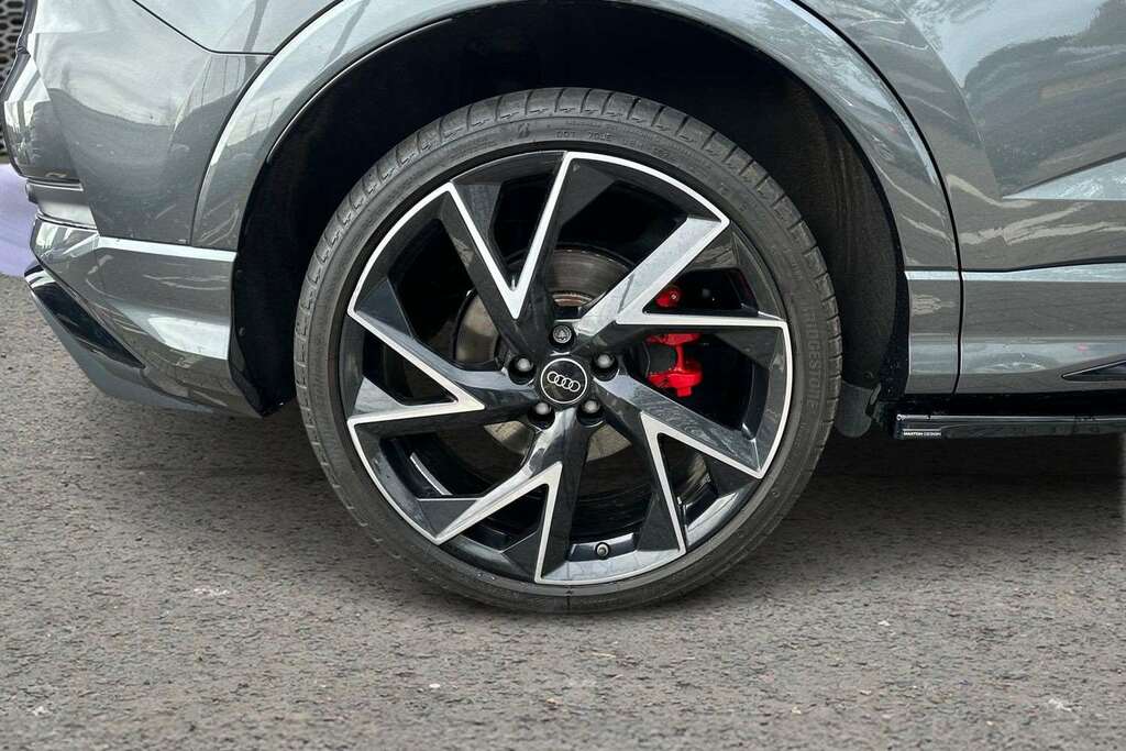Audi RS Q3 Vorsprung Black #10