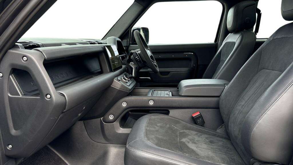 Land Rover Defender 90 5.0 P525 V8 Carpathian Edition 90 2023 FV23GSY Grey #3