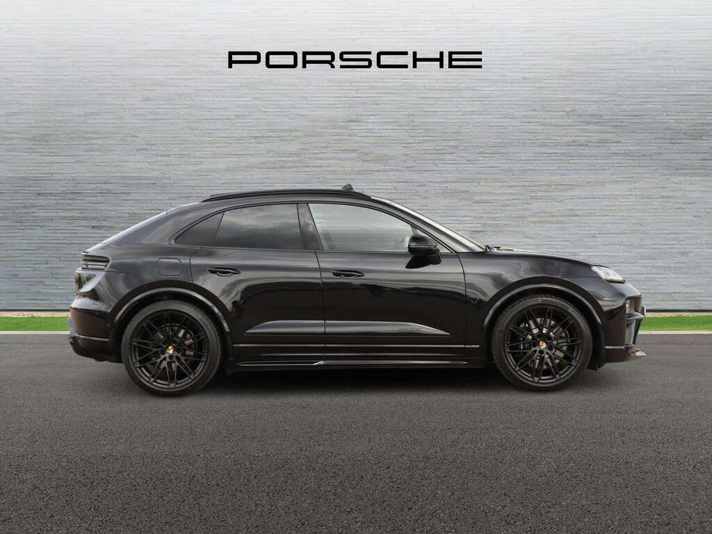 Porsche Macan Gts 2026 EY26KMO Black #2