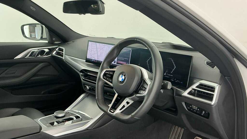 BMW 4 Series 420I M Sport Step 2025 OV25CWZ White #5