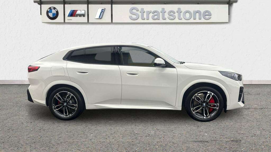 BMW iX2 230Kw Xdrive30 Shadow Edition 65Kwh 2025 GL75YXW White #3