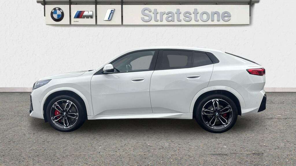 BMW iX2 230Kw Xdrive30 Shadow Edition 65Kwh 2025 GL75YXW White #4