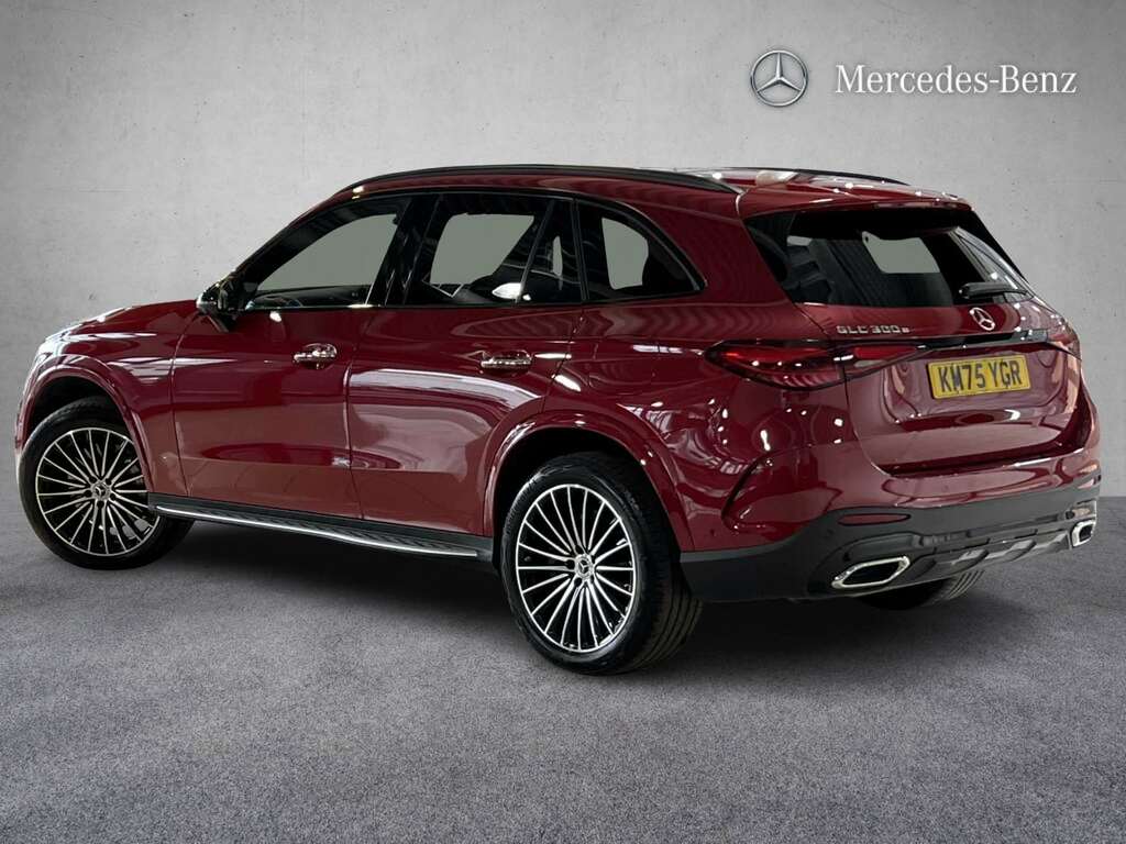 Mercedes-Benz GLC Class 300E 4Matic Amg Line Prem Plus 9G-tronic 2025 KM75YGR Red #2