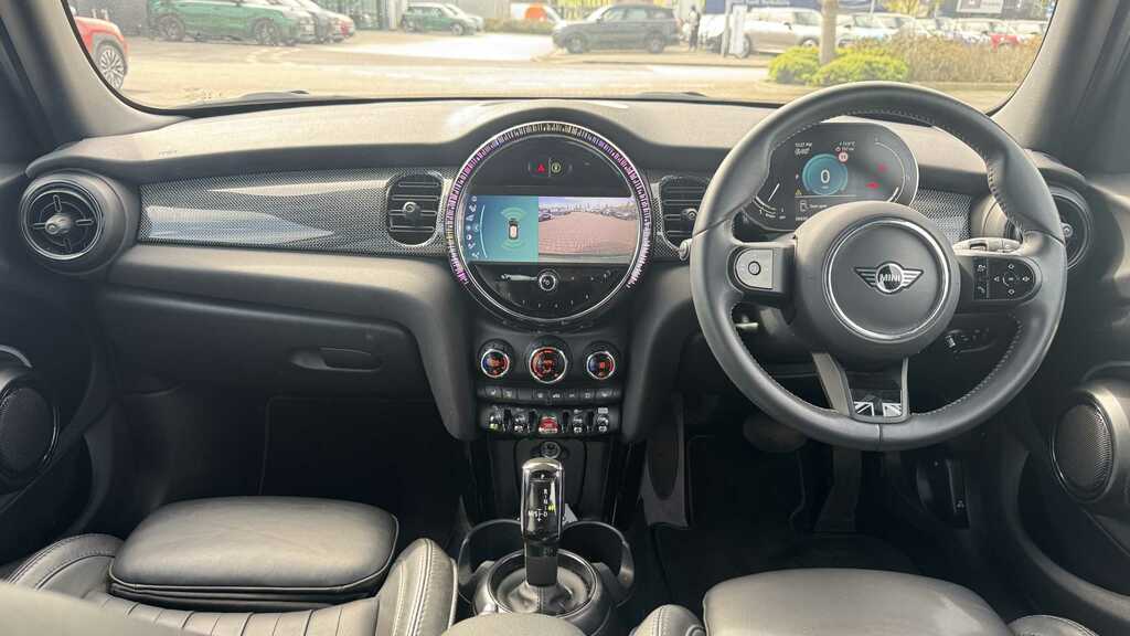 Mini Hatch 1.5 Cooper Exclusive Premium Plus 2023 YA73LTF Green #4