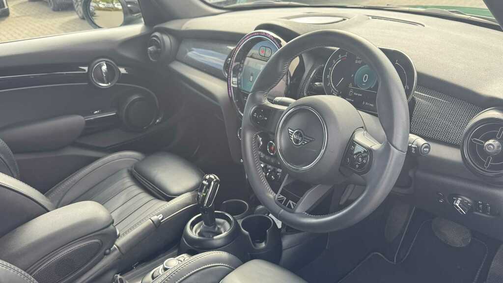 Mini Hatch 1.5 Cooper Exclusive Premium Plus 2023 YA73LTF Green #6