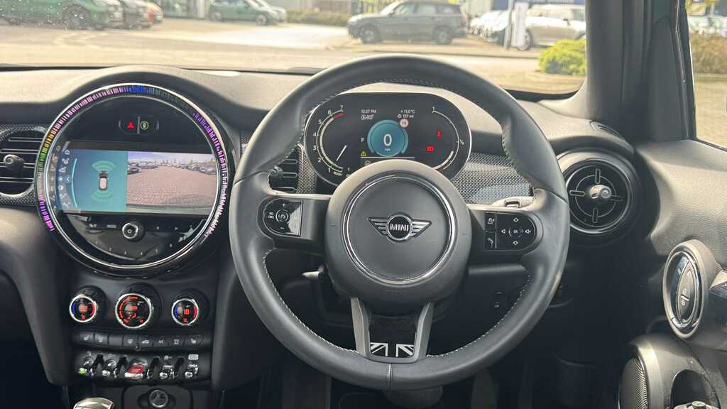 Mini Hatch 1.5 Cooper Exclusive Premium Plus 2023 YA73LTF Green #5