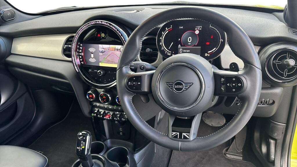 Mini Hatch Cooper S Exclusive Lci II 2024 GN24RNJ Yellow #6