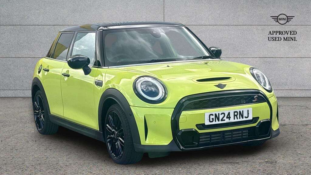 Mini Hatch Cooper S Exclusive Lci II 2024 Yellow