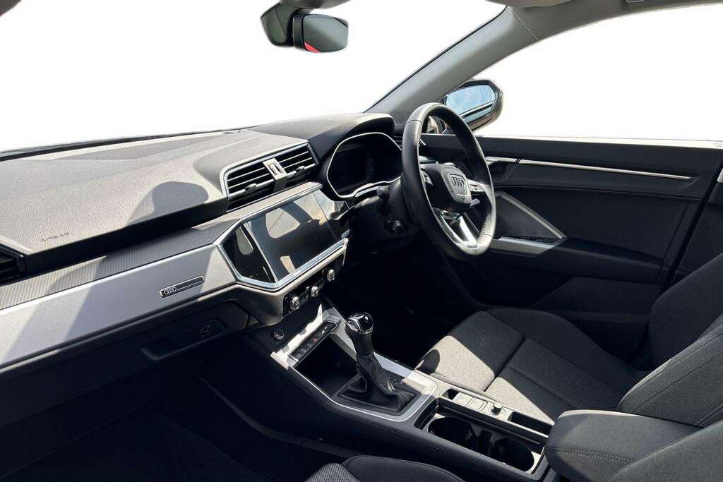 Audi Q3 35 Tfsi Sport S Tronic Tech Pack 2024 HW73MHF Black #2