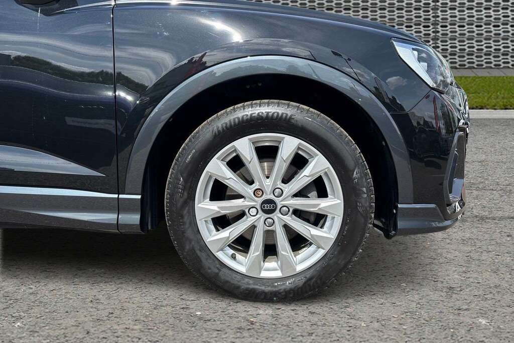 Audi Q3 35 Tfsi Sport S Tronic Tech Pack 2024 HW73MHF Black #5