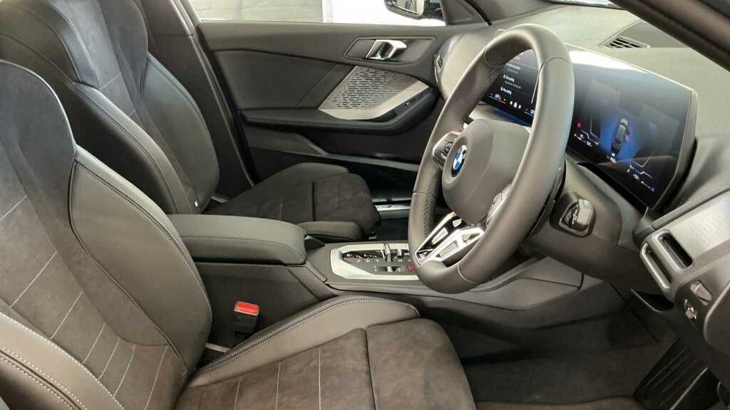 BMW 1 Series 120 M Sport Step 2026 YF26BTO  #4