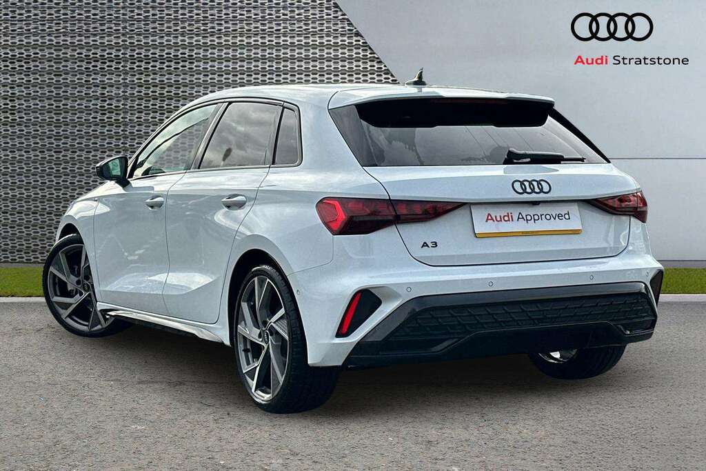 Audi A3 1.5 Tfsi 150 Black Edition S Tronic 2025 BG75WRX White #3