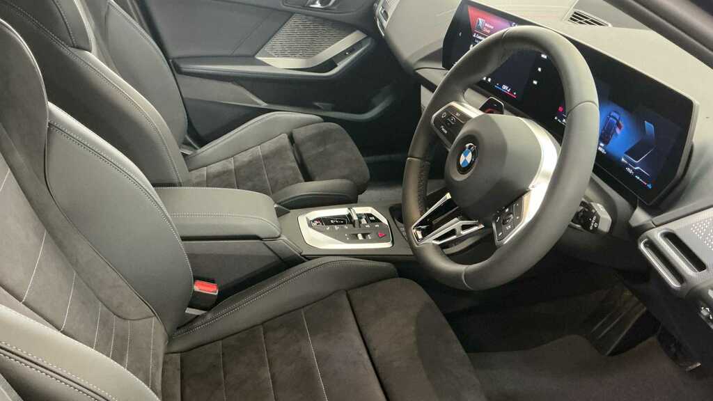 BMW 1 Series 120 M Sport Step 2026 YE26XNP Blue #4