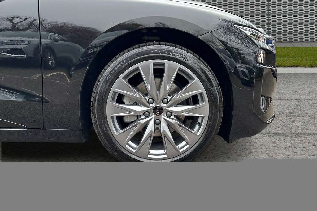 Audi A6 210Kw 83Kwh Sport 2025 LL75ZBF Black #5