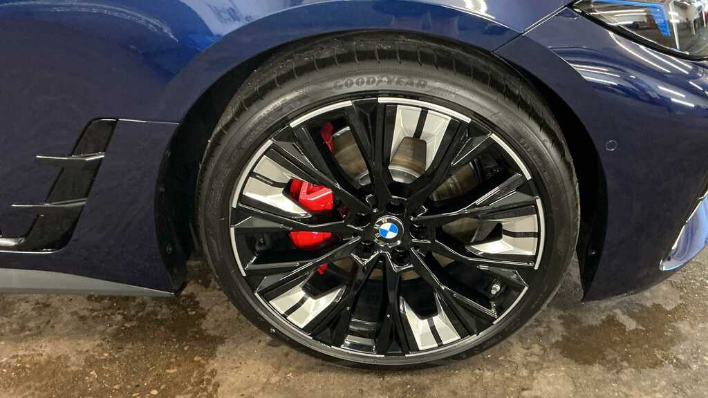 BMW 4 Series M440i Xdrive Mht Step 2026 YF26BVB Blue #6