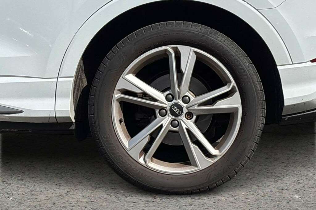 Audi Q3 35 Tfsi S Line S Tronic 2022 MJ72NVY White #5
