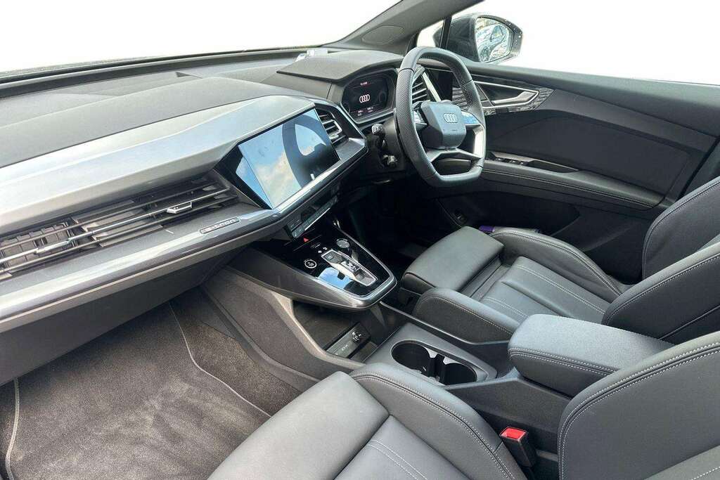Audi Q4 E Tron 210Kw 45 82Kwh Black Edition 2025 BP75UFE Grey #2