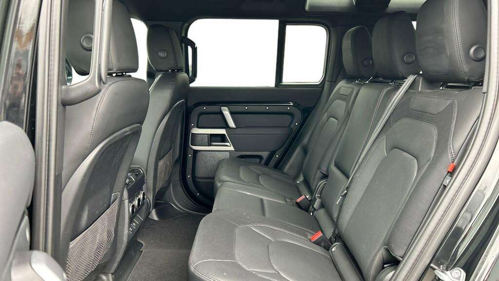 Land Rover Defender 110 3.0 D250 X-dynamic Se 110 7 Seat 2022 RF22NBZ Black #4