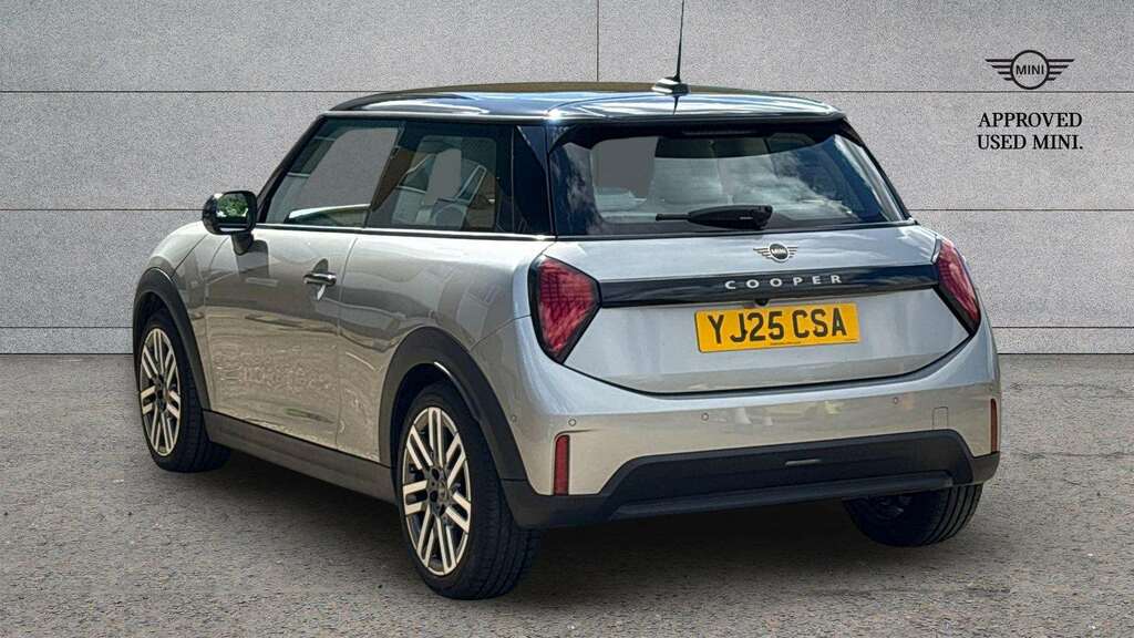 Mini Hatch 1.5 C Classic 2025 YJ25CSA Silver #2