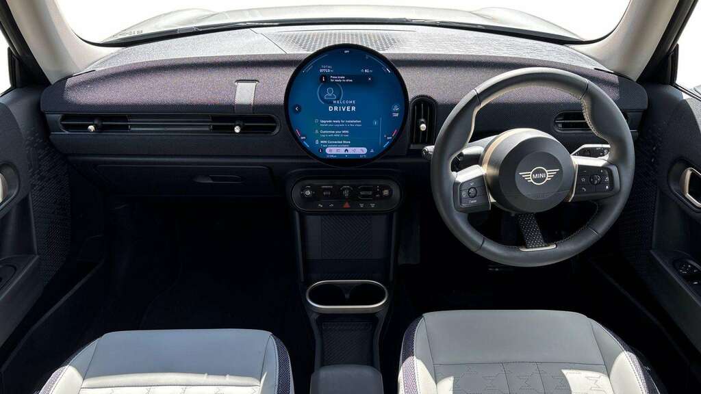 Mini Hatch 1.5 C Classic 2025 YJ25CSA Silver #5