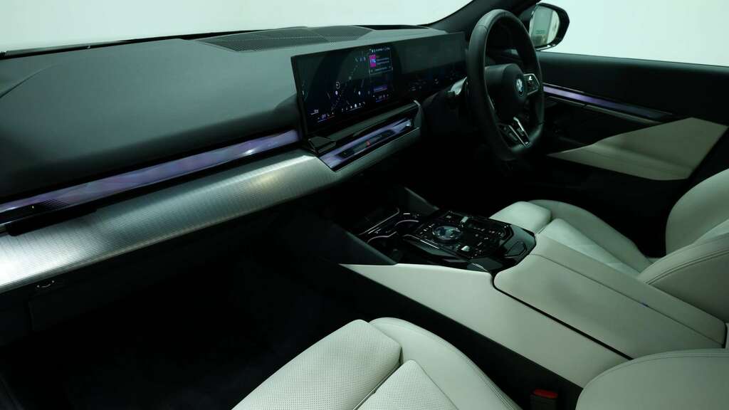 BMW 5 Series 530E M Sport 2025 YA25EPC Grey #6