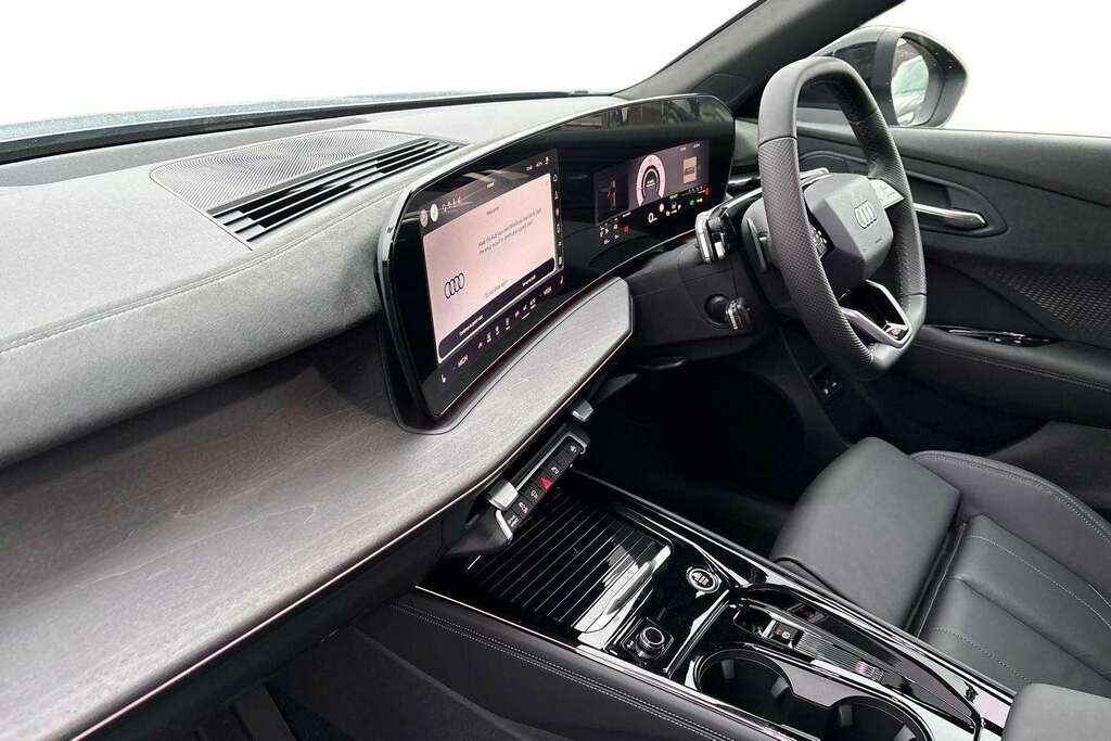 Audi Q3 1.5 E-hybrid Launch Edition S Tronic 2026 #2