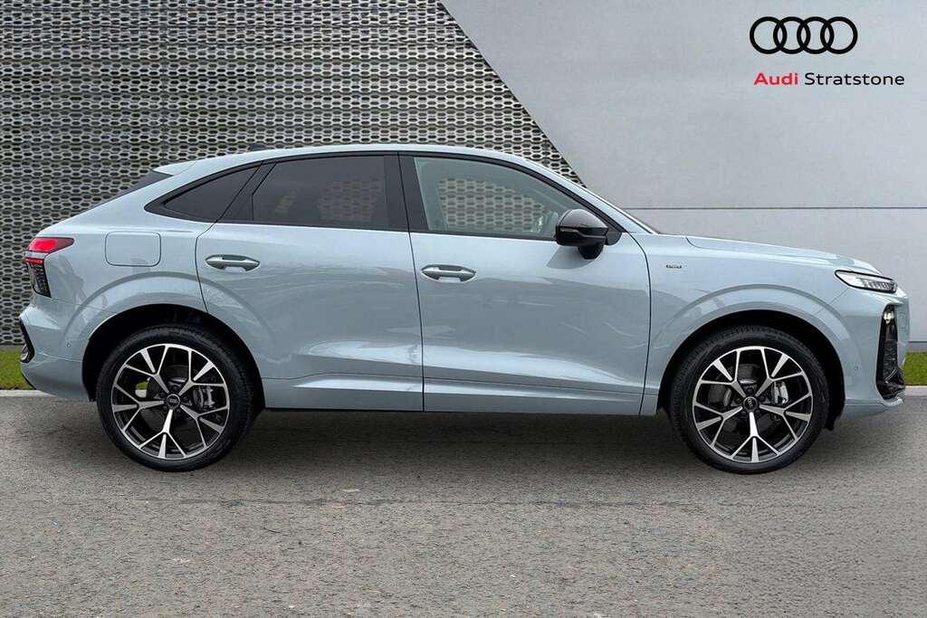 Audi Q3 1.5 E-hybrid Launch Edition S Tronic 2026 #4