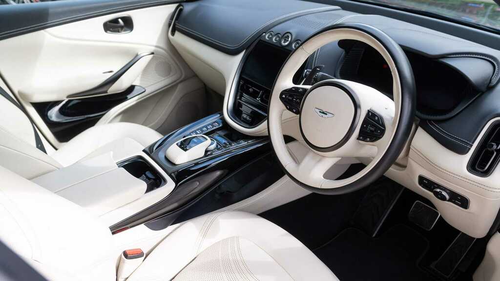 Aston Martin DBX V8 550 Touchtronic 2024 V024YYT Grey #3