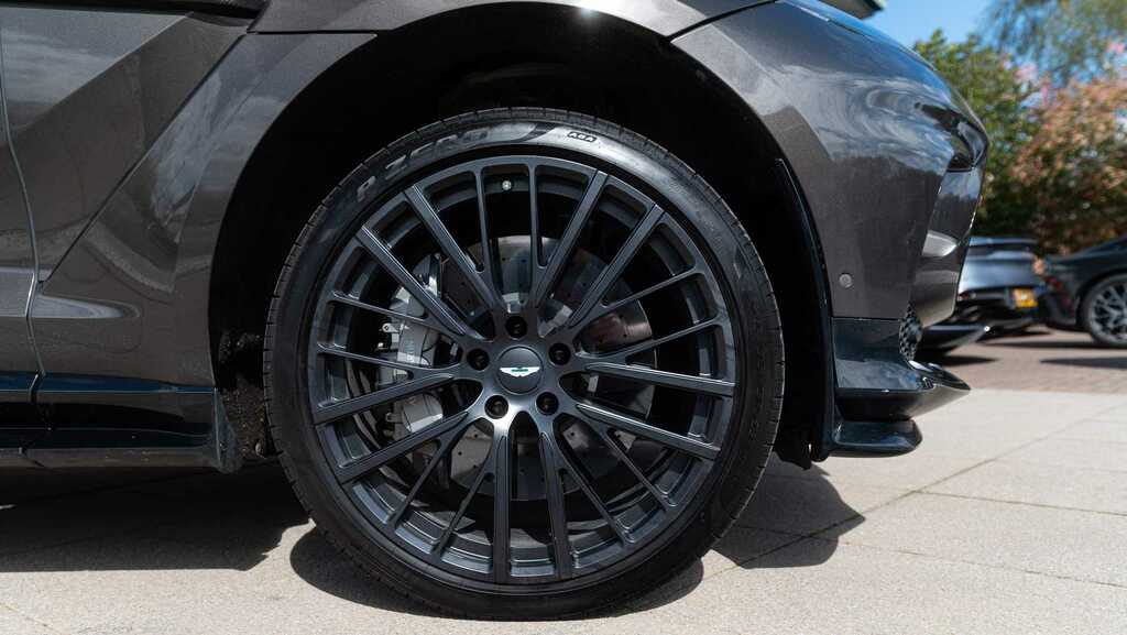 Aston Martin DBX V8 Dbx707 Touchtronic 2023 YD72EXG Grey #3