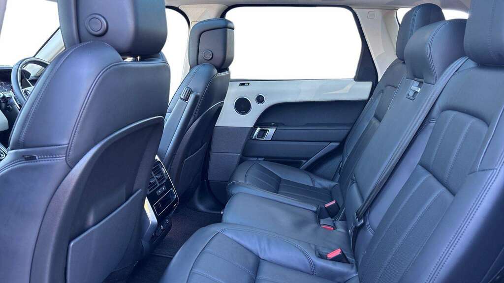 Land Rover Range Rover Sport 3.0 D250 Hse Silver 2022 LN22XPL Grey #4
