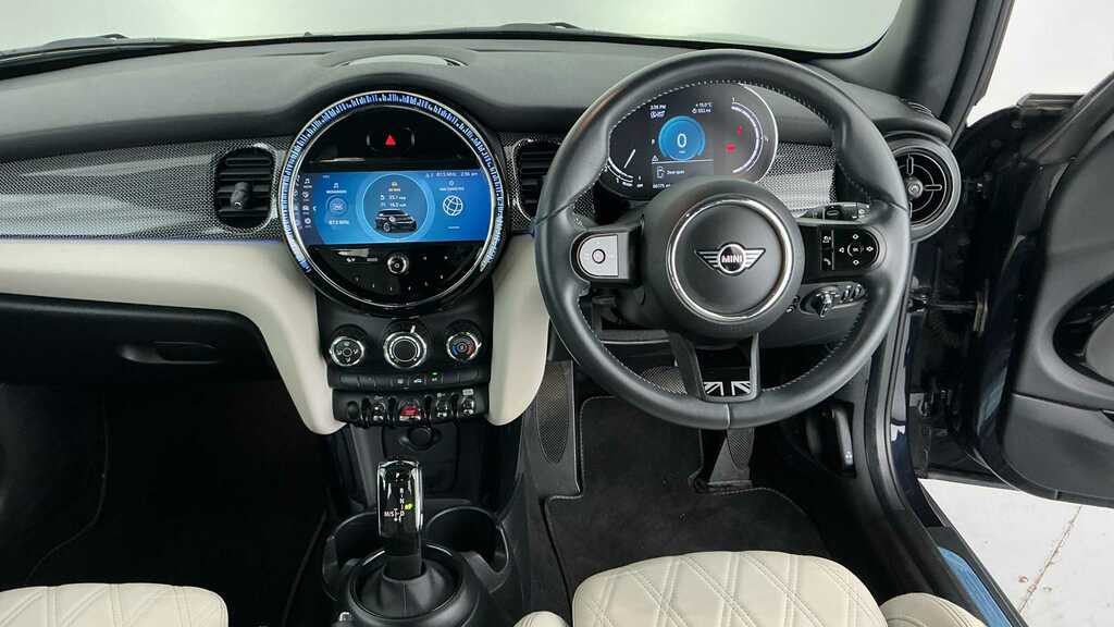 Mini Hatch 1.5 Cooper Exclusive 2022 YM71PKX Black #4