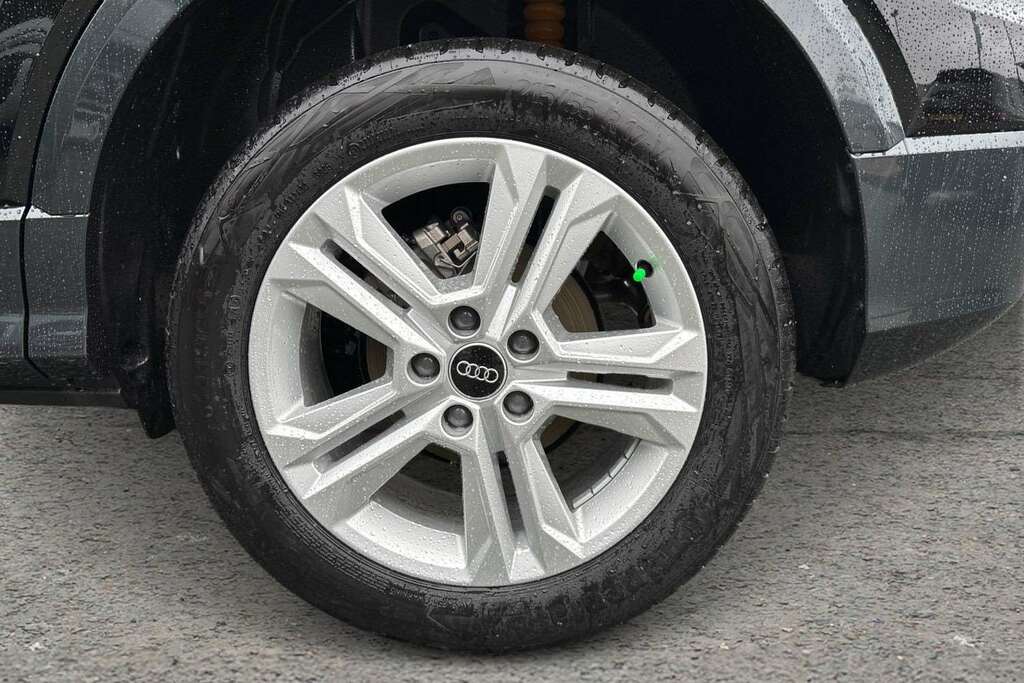 Audi Q2 30 Tfsi 116 Sport 2025 MV75FUO Black #5