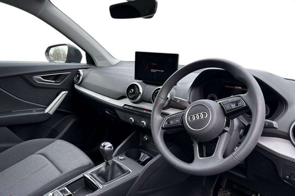 Audi Q2 35 Tfsi Sport 2025 MM75OXJ Grey #6