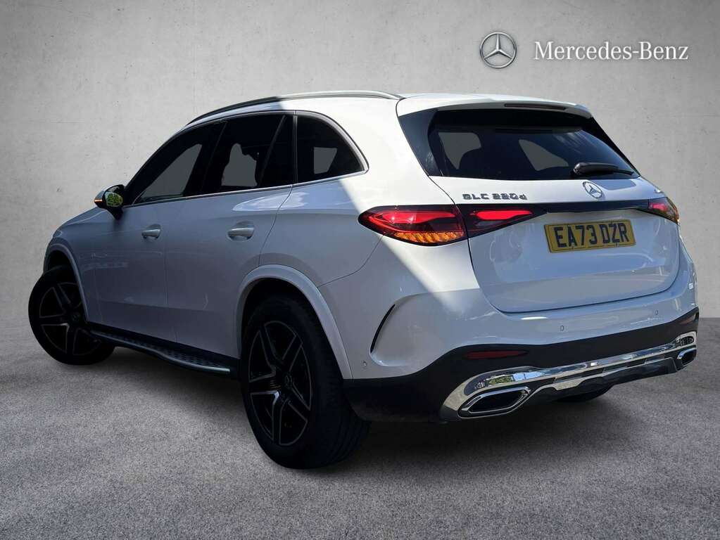 Mercedes-Benz GLC Class 220D 4Matic Amg Line 9G-tronic 2023 EA73DZR White #2