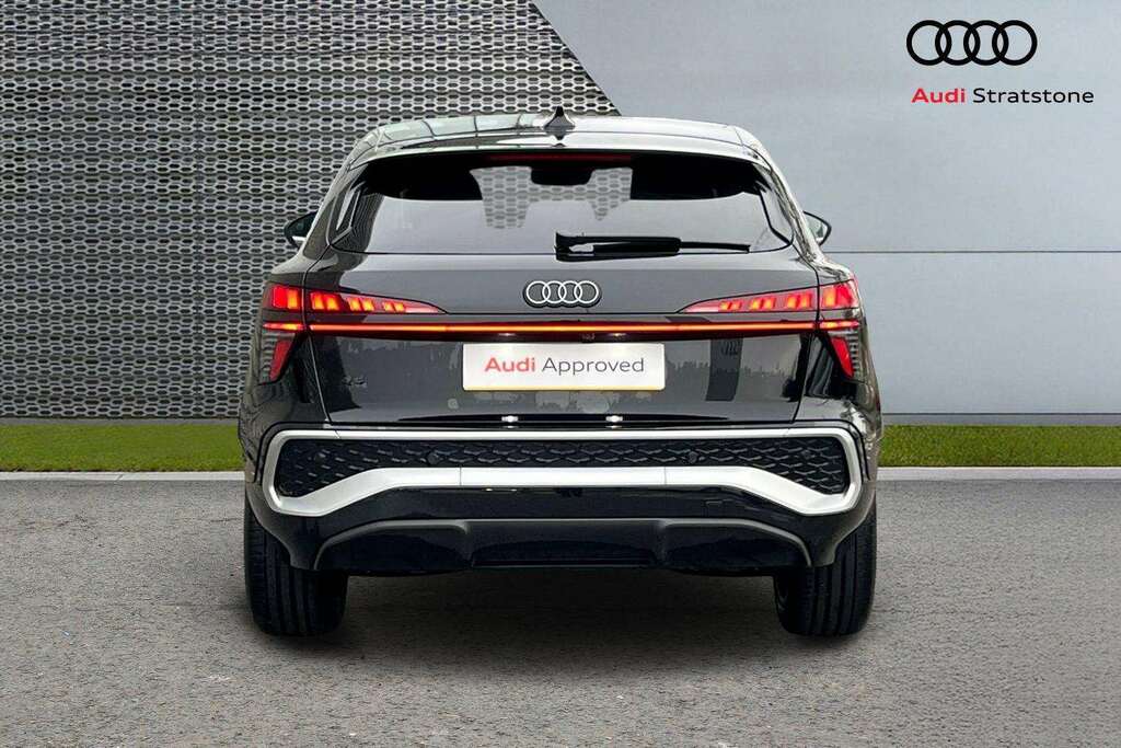Audi Q3 1.5 Tfsi S Line S Tronic 2025 BP75DWJ Black #6