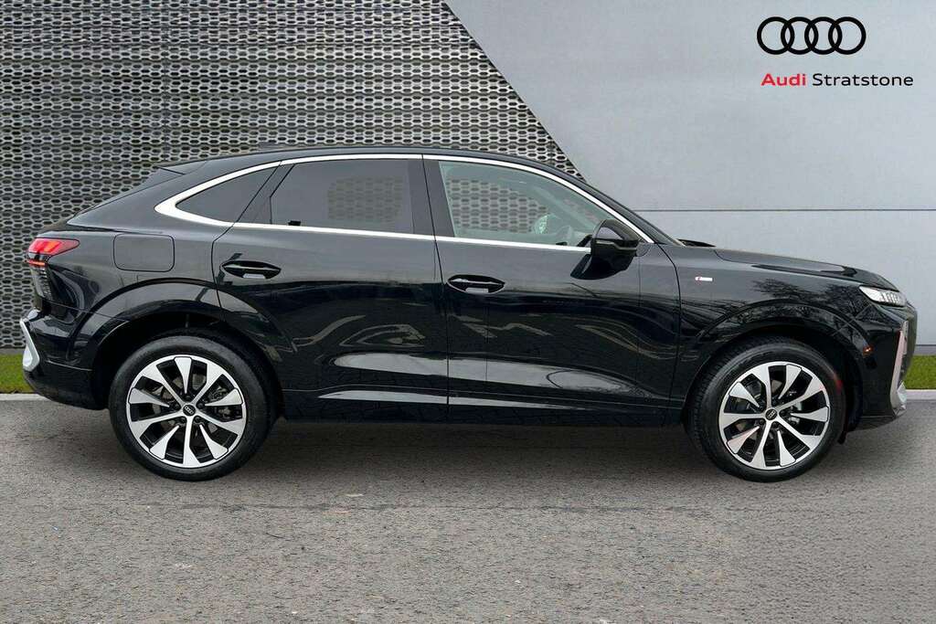 Audi Q3 1.5 Tfsi S Line S Tronic 2025 BP75DWJ Black #3