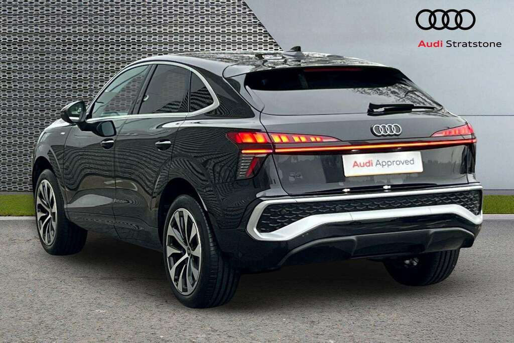 Audi Q3 1.5 Tfsi S Line S Tronic 2025 BP75DWJ Black #2
