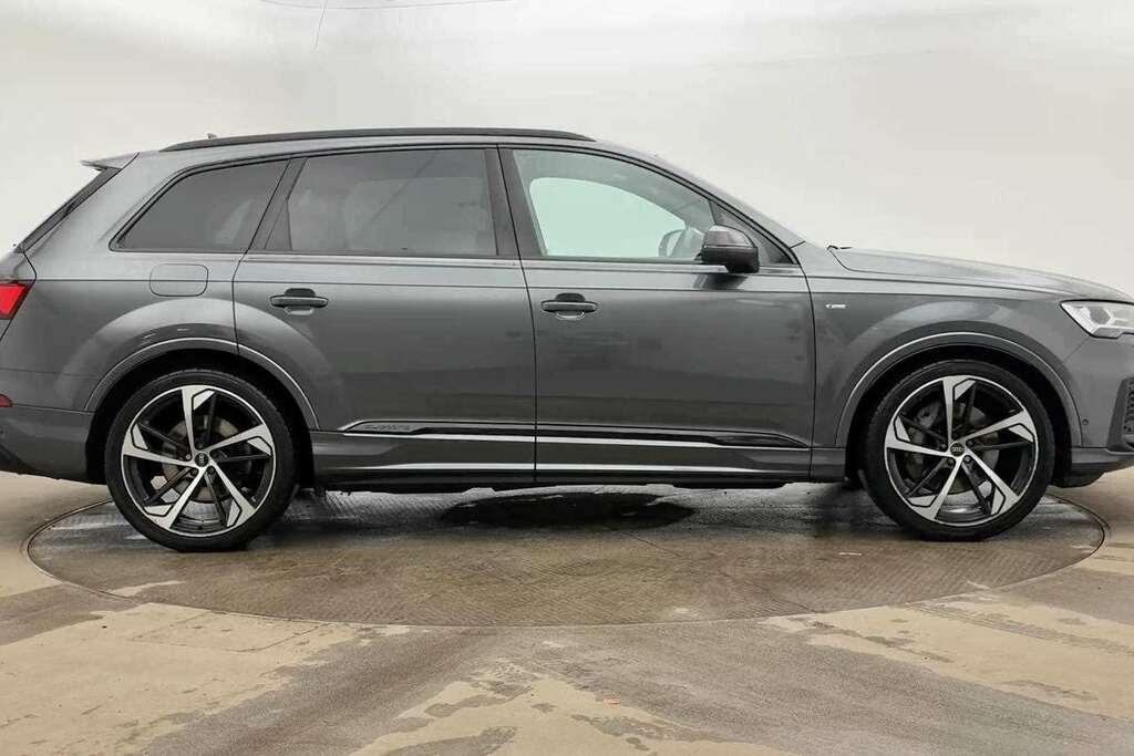 Audi Q7 55 Tfsi Quattro Black Edition Tiptronic 2022 SD22XYR Grey #4