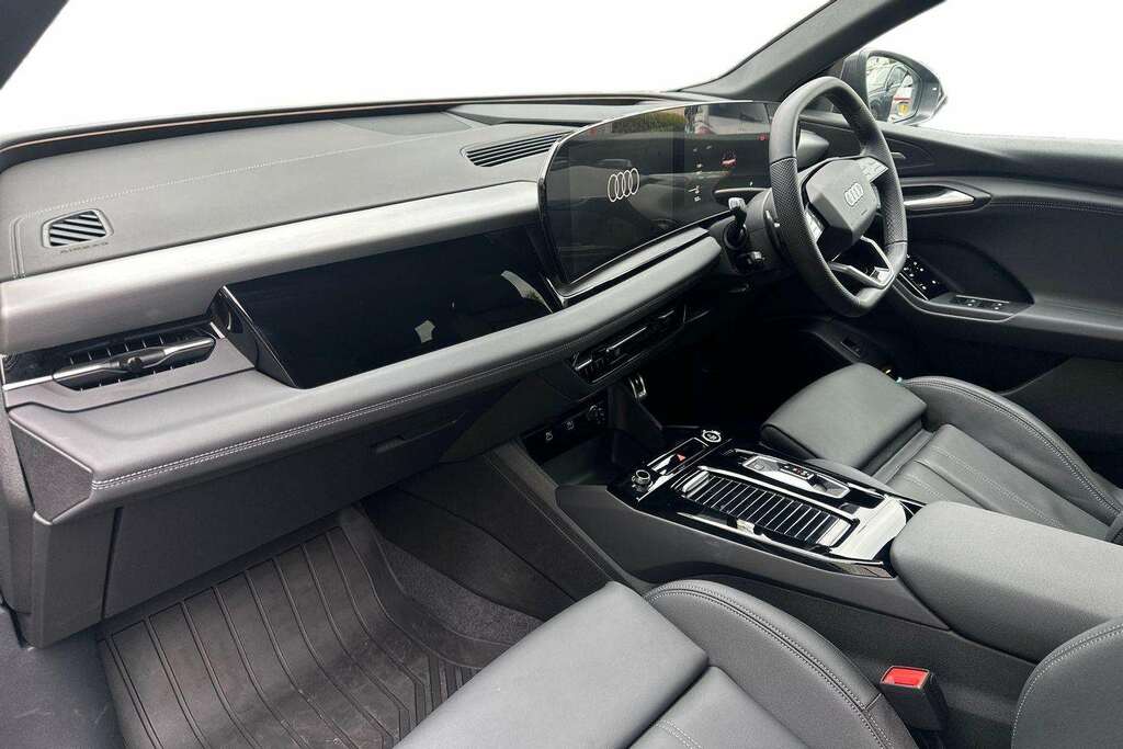 Audi Q6 E-Tron 285Kw Quattro 100Kwh S Line 2025 MW75OYT Grey #2