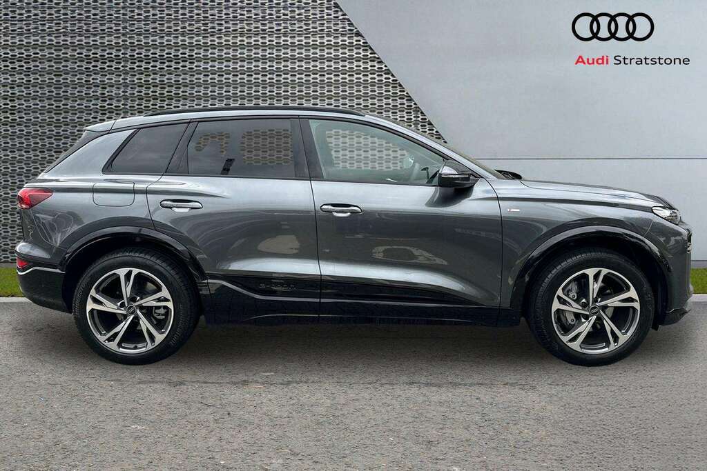 Audi Q6 E-Tron 285Kw Quattro 100Kwh S Line 2025 MW75OYT Grey #4
