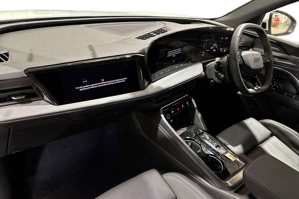 Audi Q5 2.0 Tdi Quattro Launch Edition S Tronic 2025 MD75YZN White #2