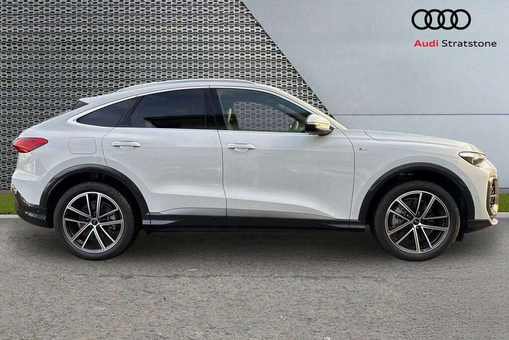 Audi Q5 2.0 Tdi Quattro Launch Edition S Tronic 2025 MD75YZN White #4