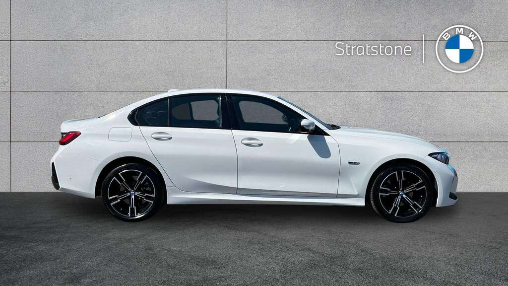 BMW 3 Series 330E Xdrive M Sport Step 2022 FD72OZX White #3