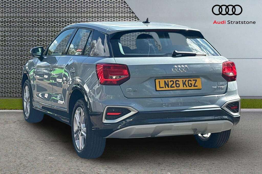 Audi Q2 35 Tfsi Sport S Tronic 2026 LN26KGZ Grey #3