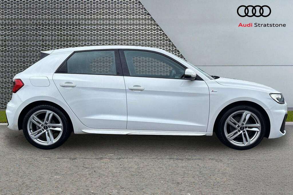 Audi A1 30 Tfsi 110 S Line 2022 VO72UCV White #4